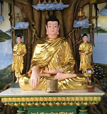 Tượng Phật Thích Ca Ngồi Thiền Dưới Gốc Bồ Đề